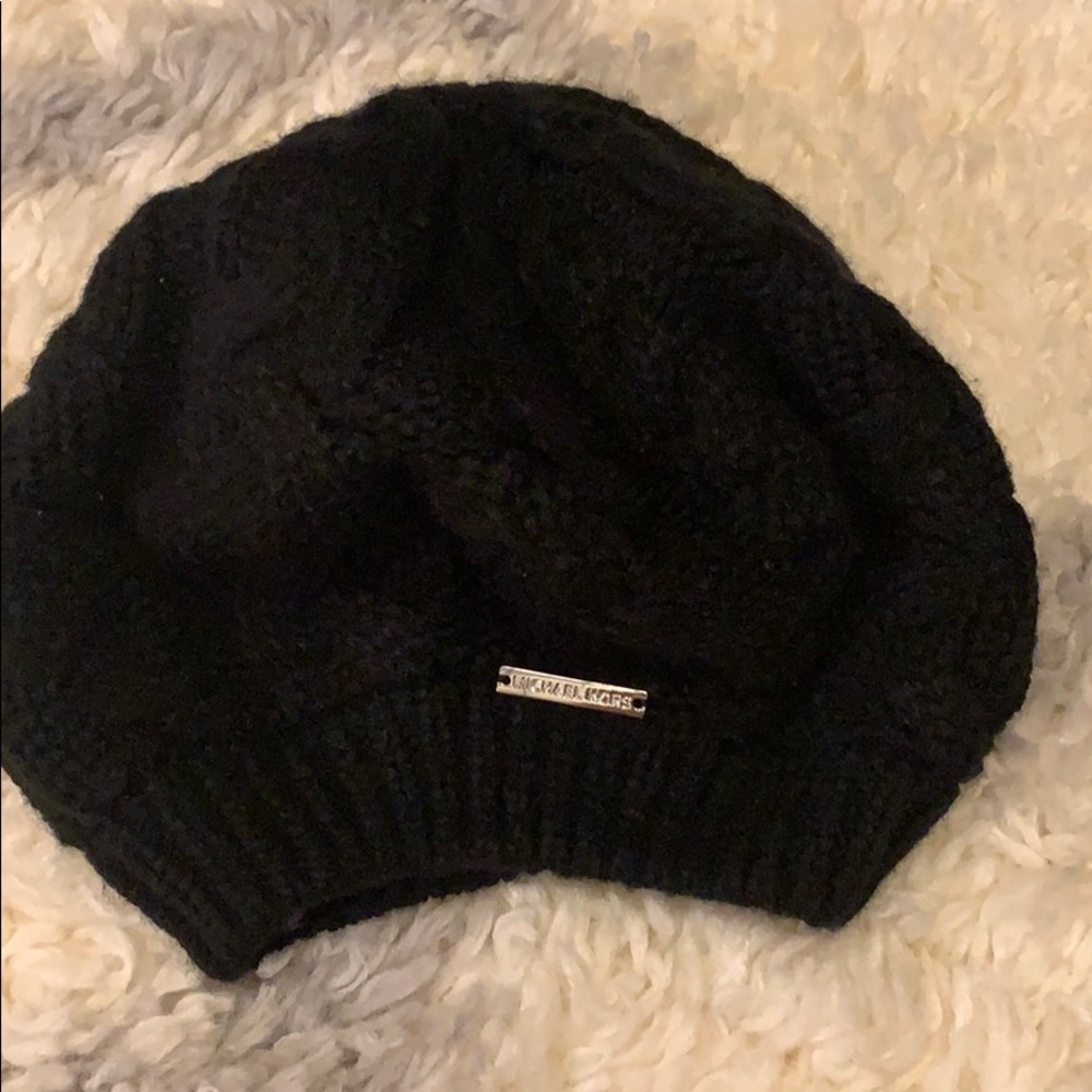 Women Michael Kors beret black